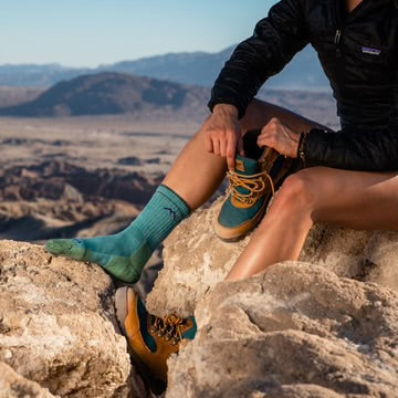 Darn Tough Women’s Hiker Micro Crew Midweight Hiking Sock